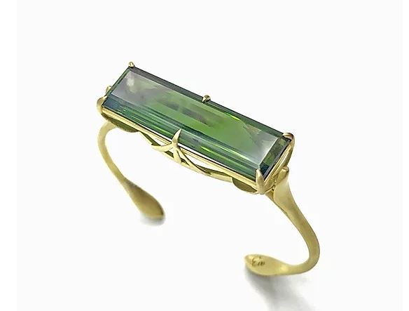 Supplier: Jewelry $5,001 to $10,000 18K recycled yellow gold green tourmaline Jungle bracelet (31.70 ct) with a matte satin finish Jeweler: Eve Streicker Original Eve Designs New York, NY