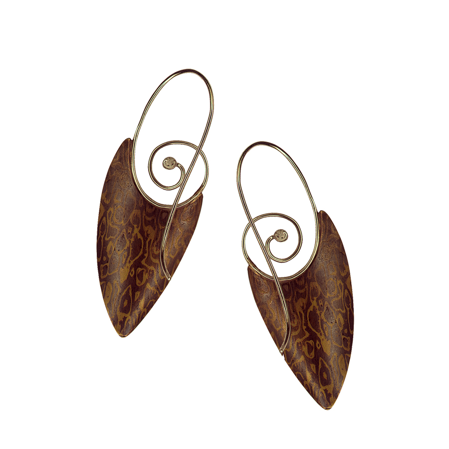 Alternative-Materials Jewelry Jeweler: Dennis deJonghe deJonghe Original Jewelry Saratoga Springs, NY Honorable Mention: Stephen Spicer, Spicer and Company in Cookeville, TN