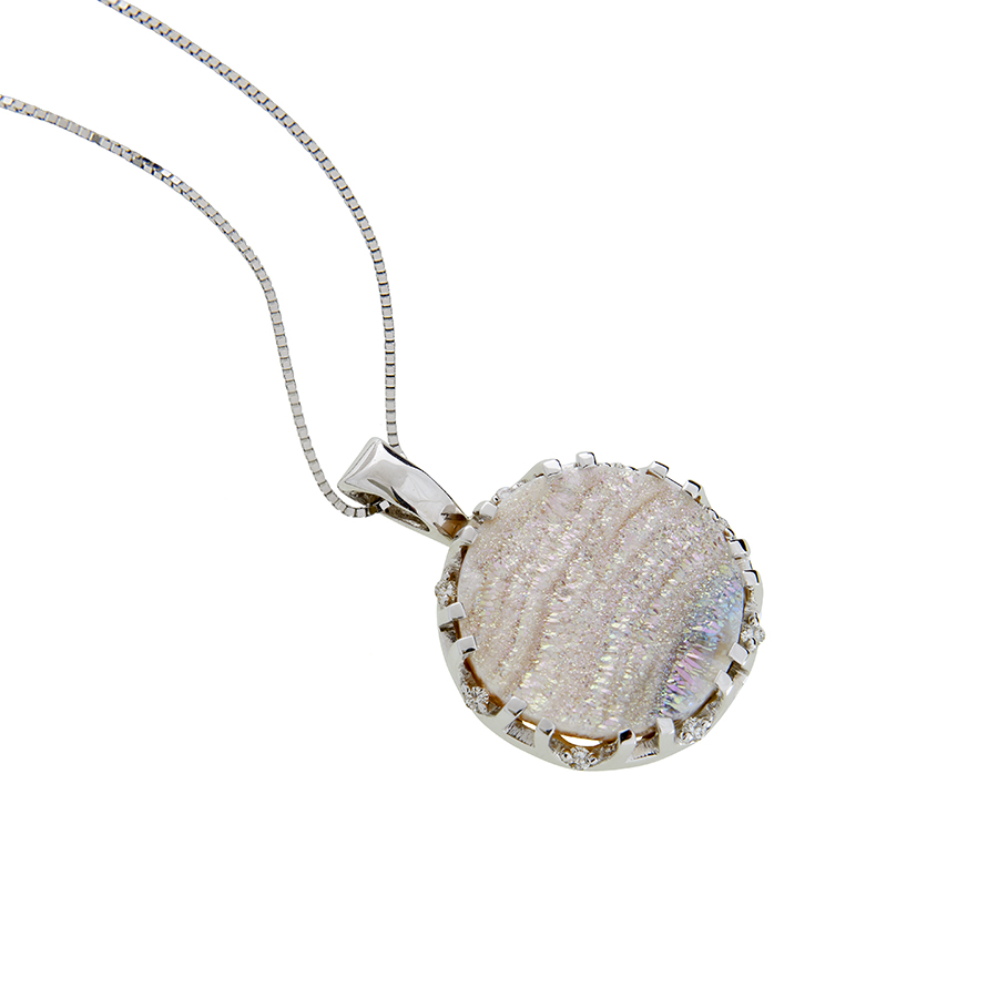 Women’s Jewelry to $2,000 Druzy quartz pendant Christopher P. Eiland Sartor Hamann Lincoln, NE Honorable Mentions: Randall R. Hurt, AVA Goldworks in Hannibal, MO; Ziad H. Noshie; Almaza Jewelers in Houston, TX