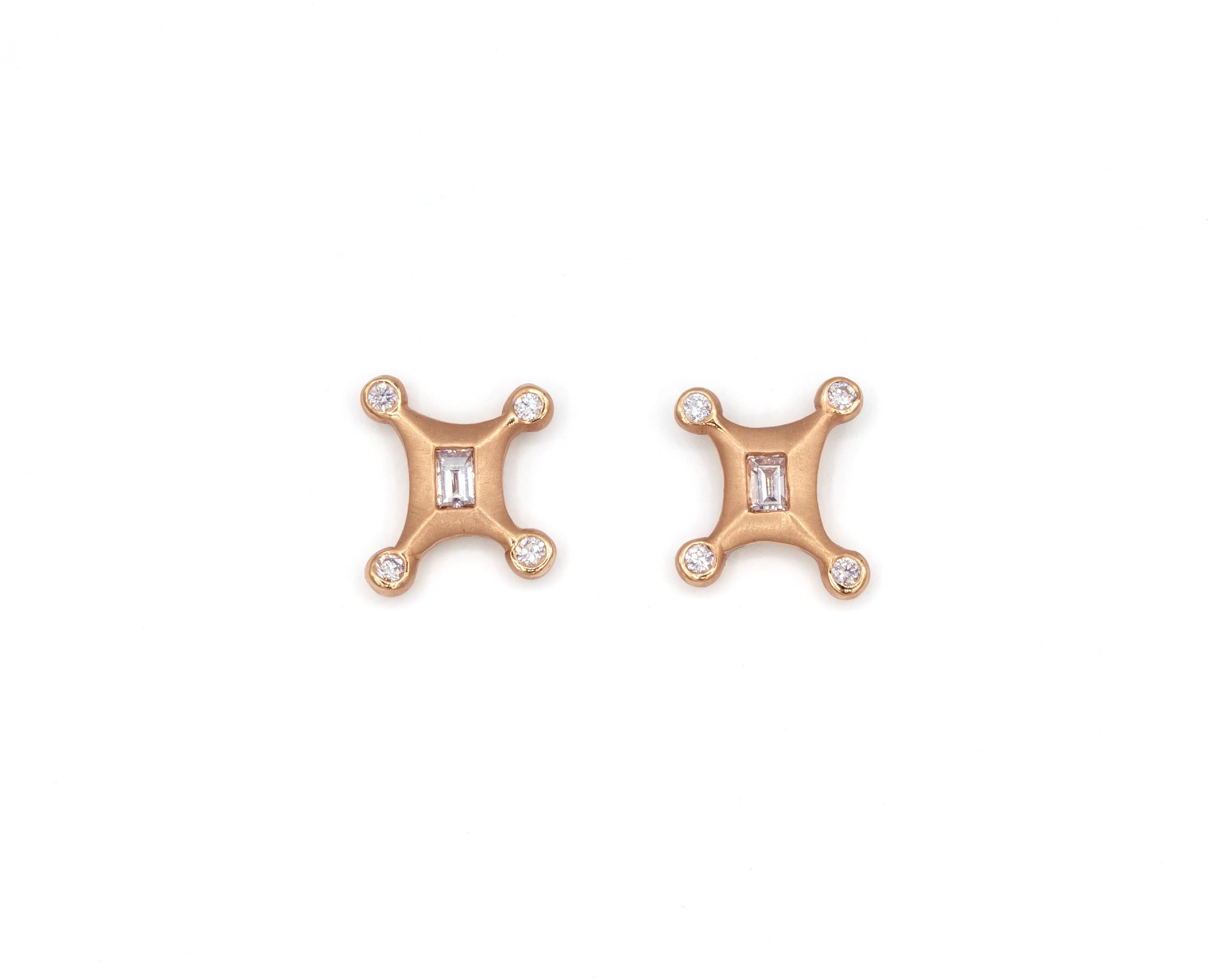 Supplier: Jewelry up to $2,000 18K rose gold Sparks studs with round white diamonds (0.14 ctw, F/VS quality) Designed by: Jorge Valdes Jorge Valdes Fine Jewelry Astoria, NY $1,494