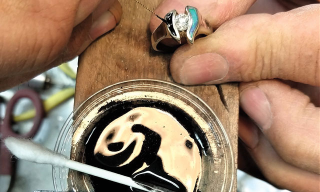 Epoxy application to a ring