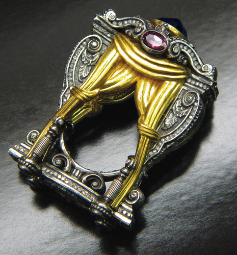Grand Entrance Ring by G&G Creations